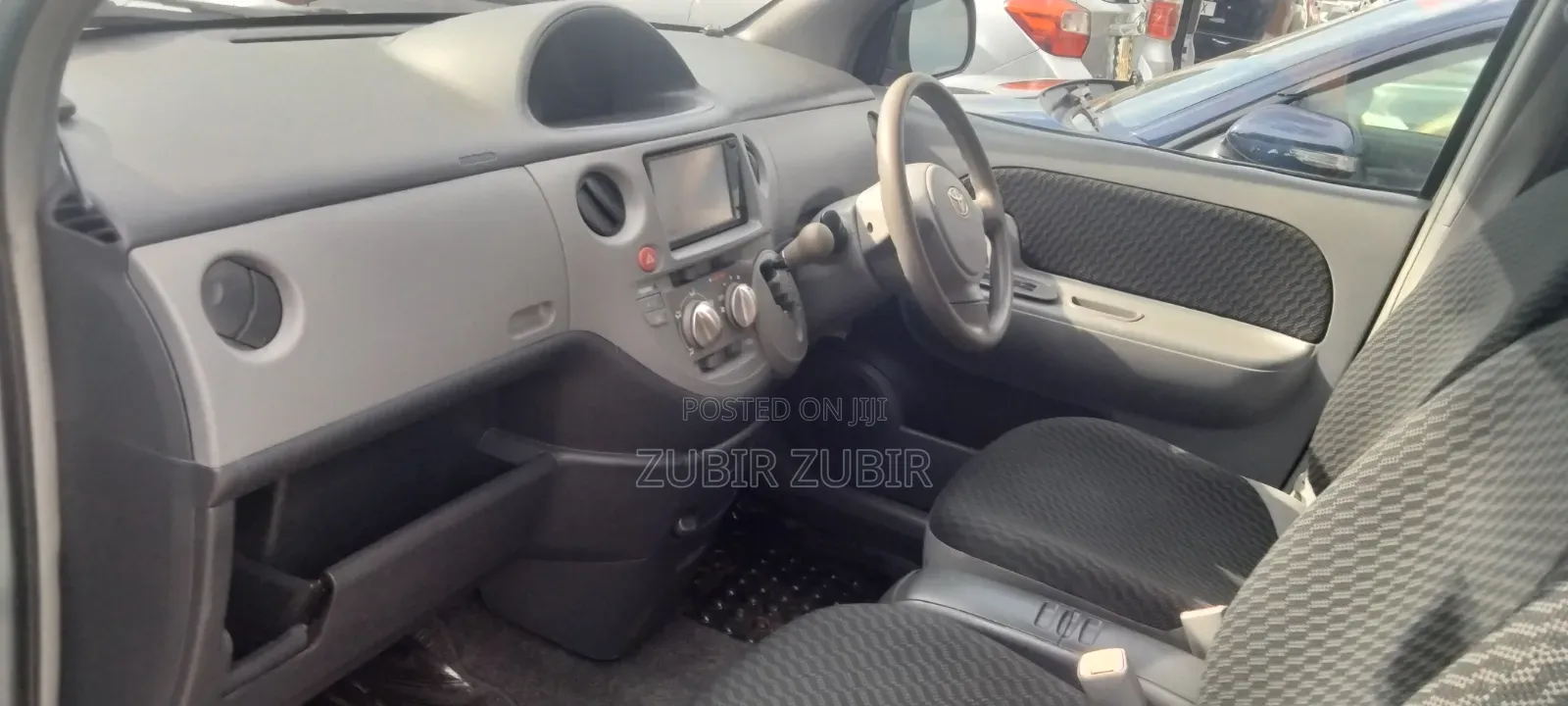 Toyota Sienta 2008 Silver