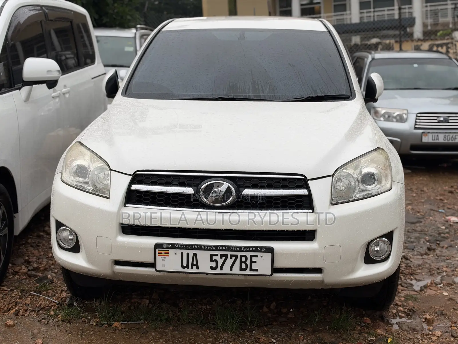 Toyota RAV4 2011 Off white