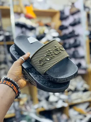 Givenchy 4G Embossed Slide