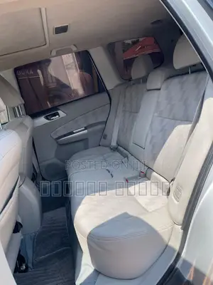 Subaru Forester 2010 Silver