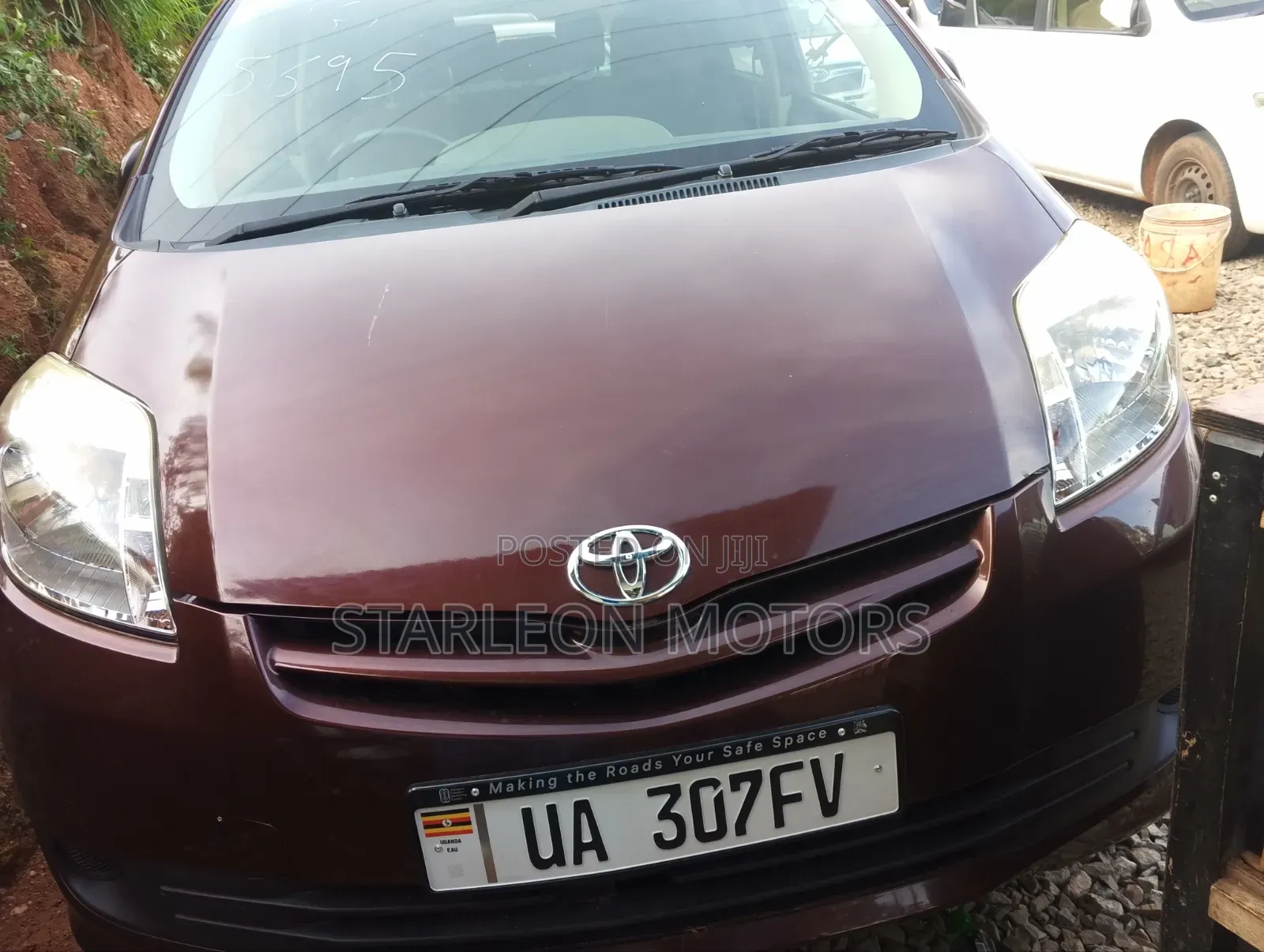 Toyota Passo Sette 1.5 AWD 2012 Maroon