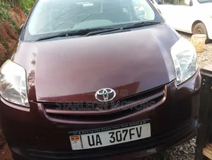 Toyota Passo Sette 1.5 AWD 2012 Maroon