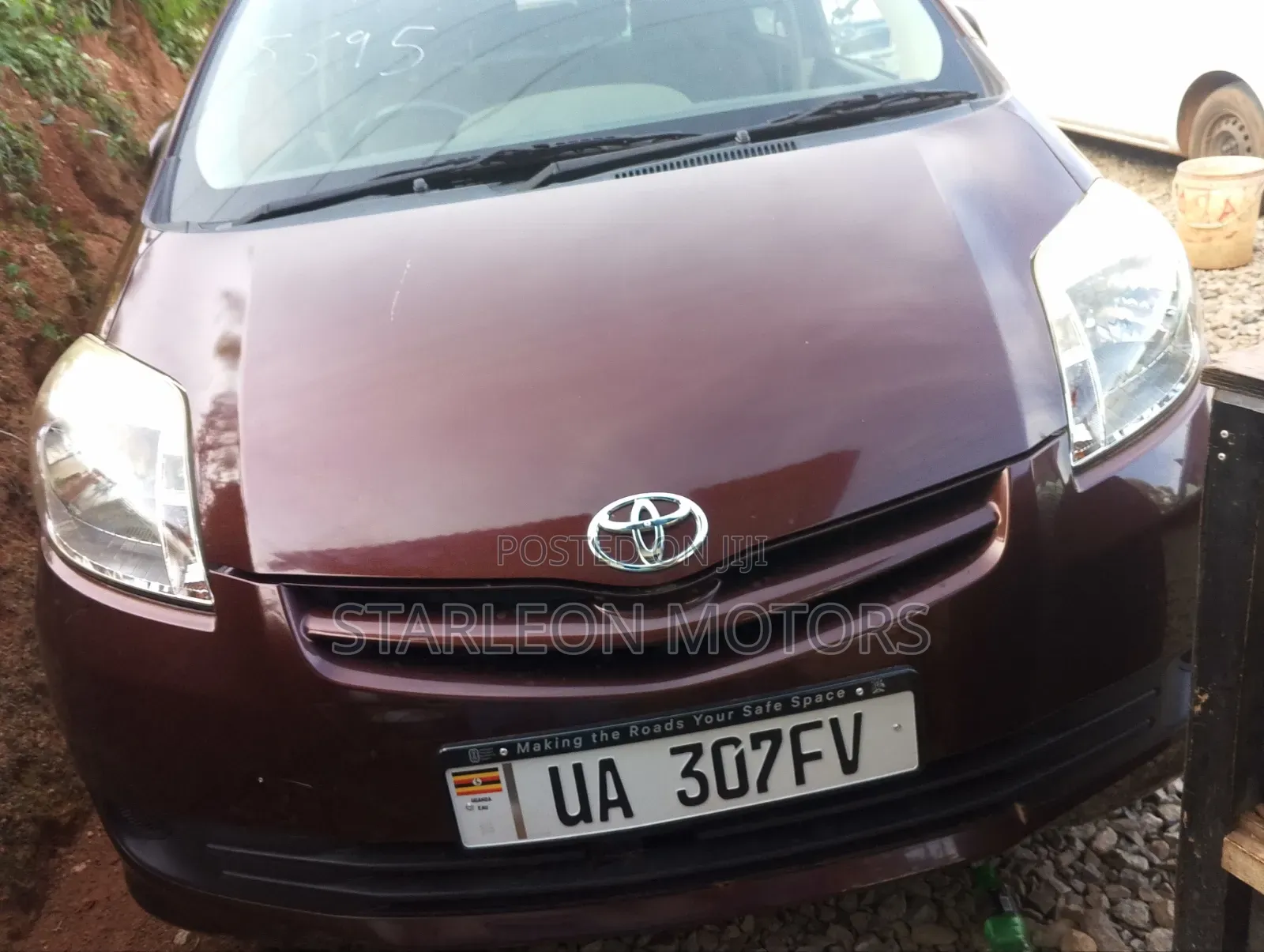 Toyota Passo Sette 1.5 AWD 2012 Maroon