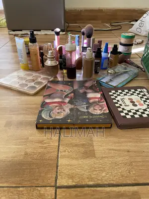 Professional Beauty & SFX (Special Effects) Makeup Kit + GreenHardCase