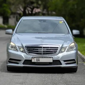 Mercedes-Benz E300 2013 Silver