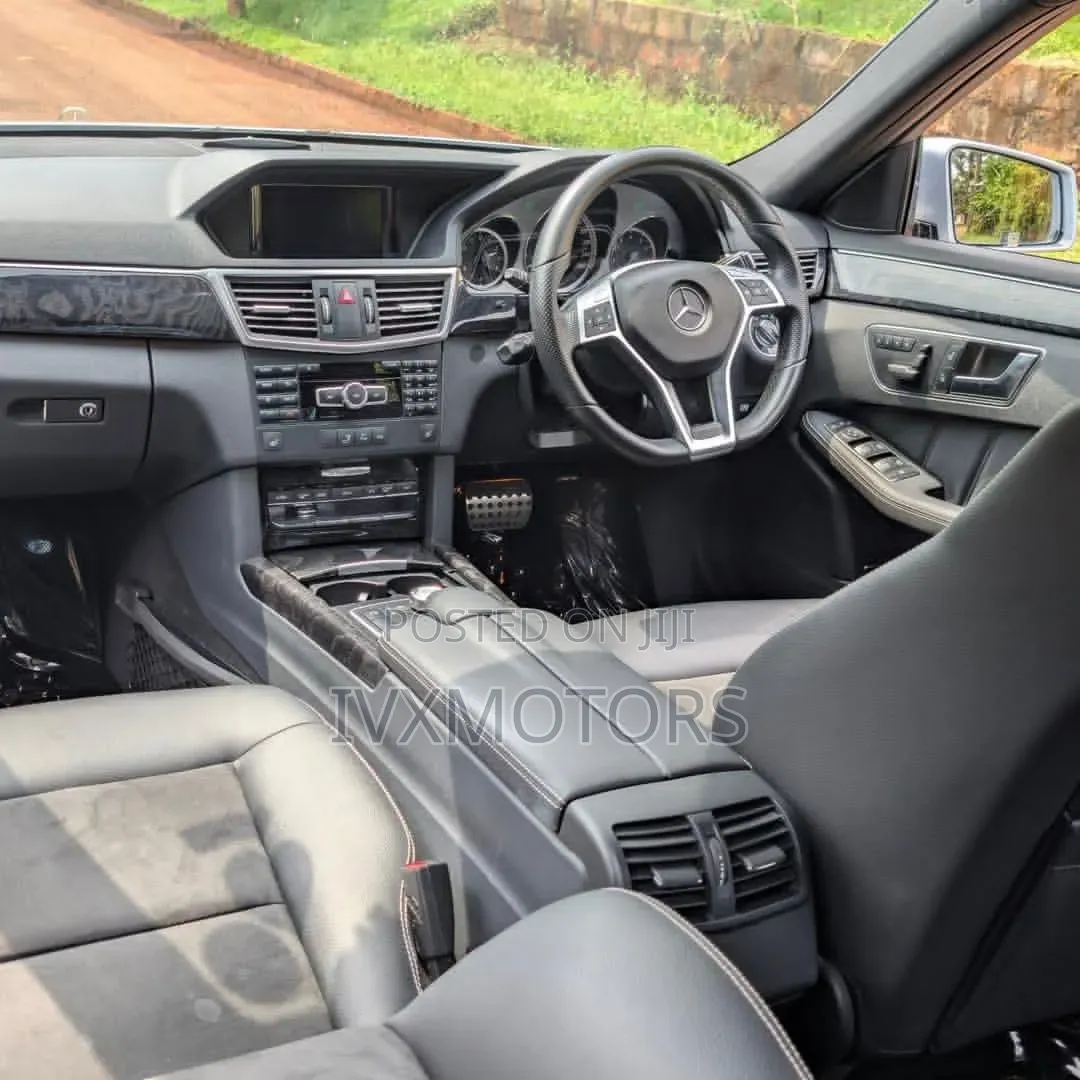 Mercedes-Benz E300 2013 Silver