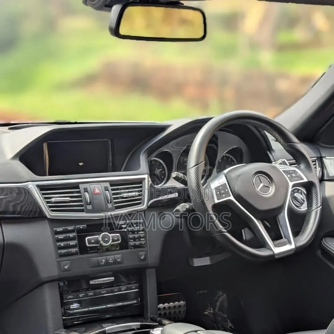 Mercedes-Benz E300 2013 Silver