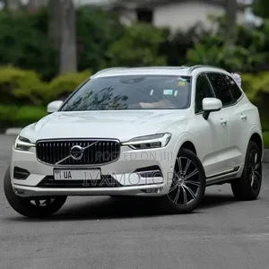 Volvo XC60 T5 Momentum AWD 2018 White