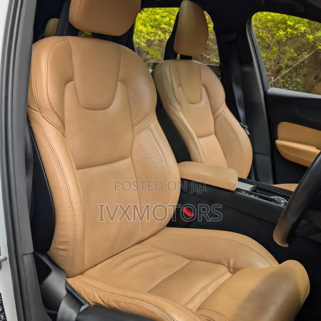 Volvo XC60 T5 Momentum AWD 2018 White