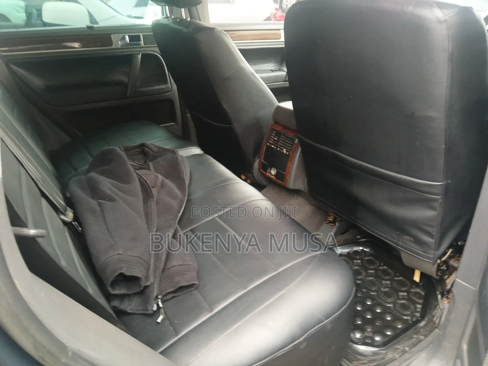 Volkswagen Touareg 2010 Gray