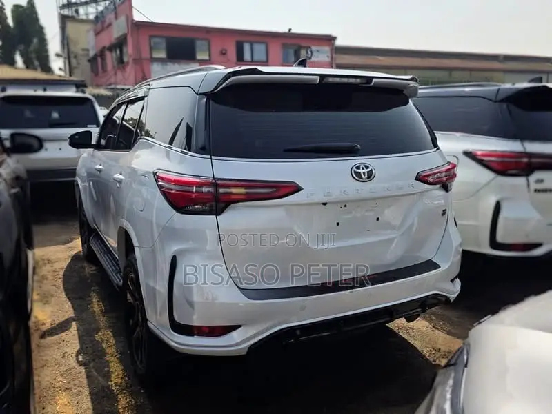 Toyota Fortuner 2.8 D AWD 2024 White