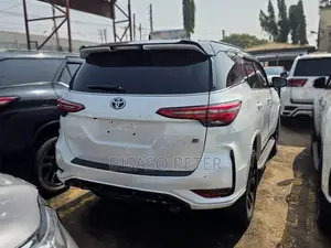 Toyota Fortuner 2.8 D AWD 2024 White