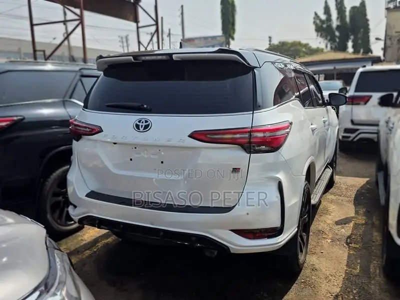 Toyota Fortuner 2.8 D AWD 2024 White
