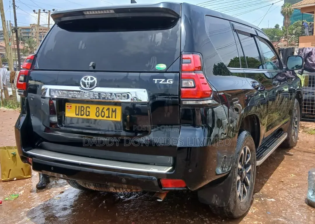 Toyota Land Cruiser Prado 2018 Black