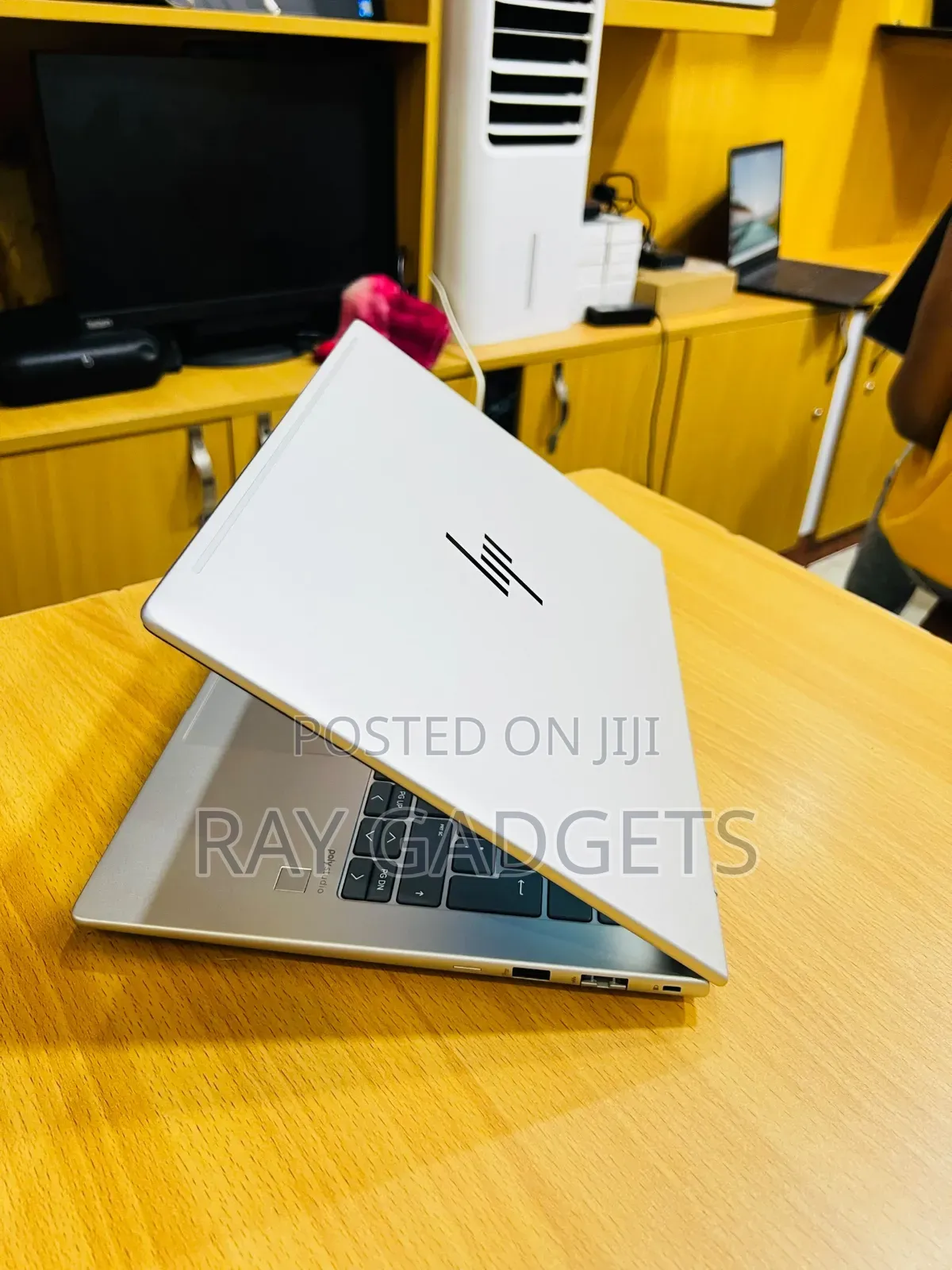 New Laptop HP EliteBook 645 G10 8GB AMD Ryzen 7 SSD 512GB