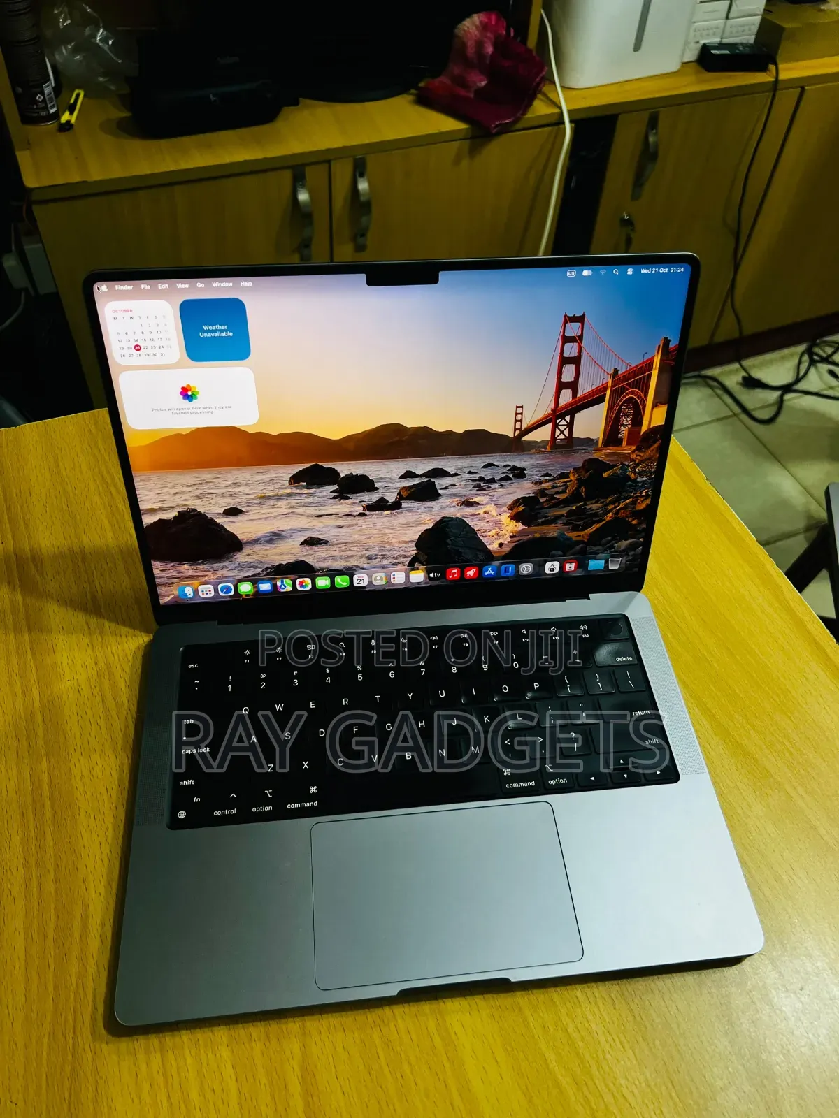 New Laptop Apple MacBook Pro 2021 M1 16GB Apple M1 Pro SSD 512GB