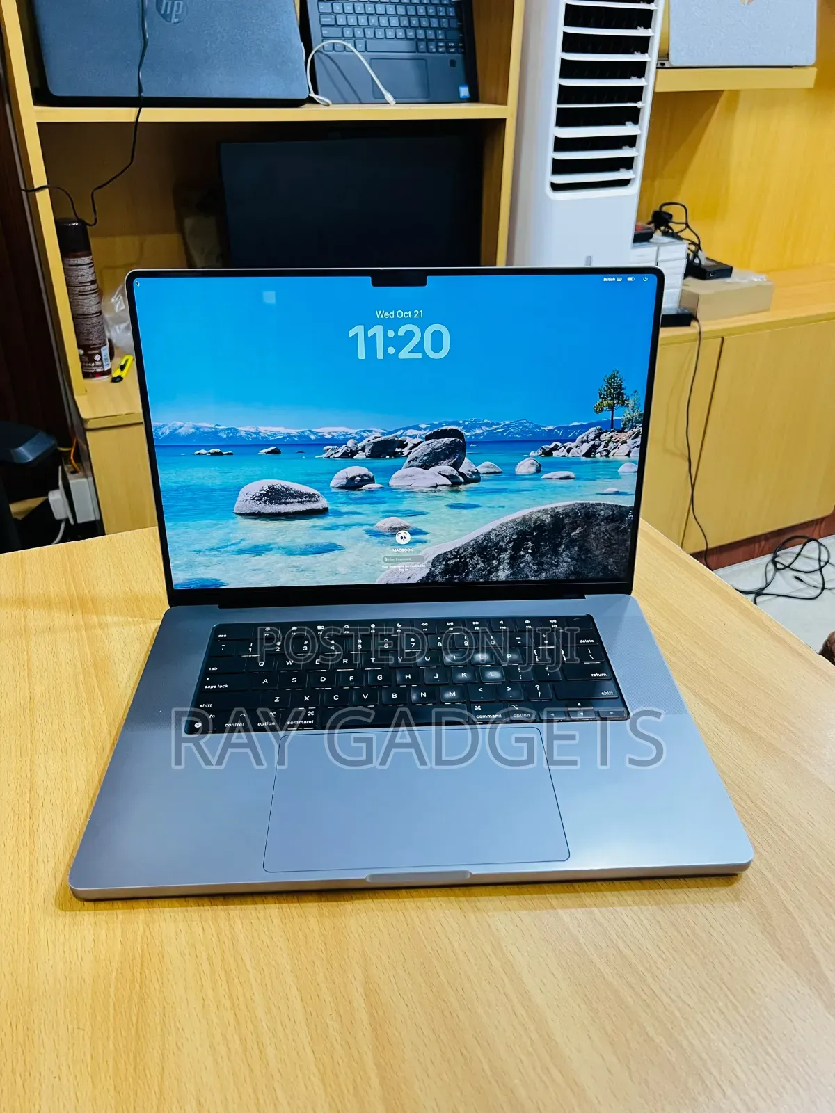 New Laptop Apple MacBook Pro 2021 M1 Max 16GB Apple M1 Max SSD 512GB