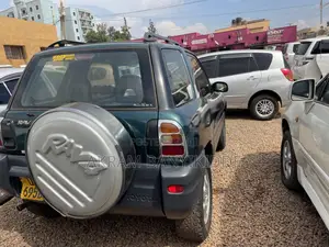 Toyota RAV4 1999 Gray