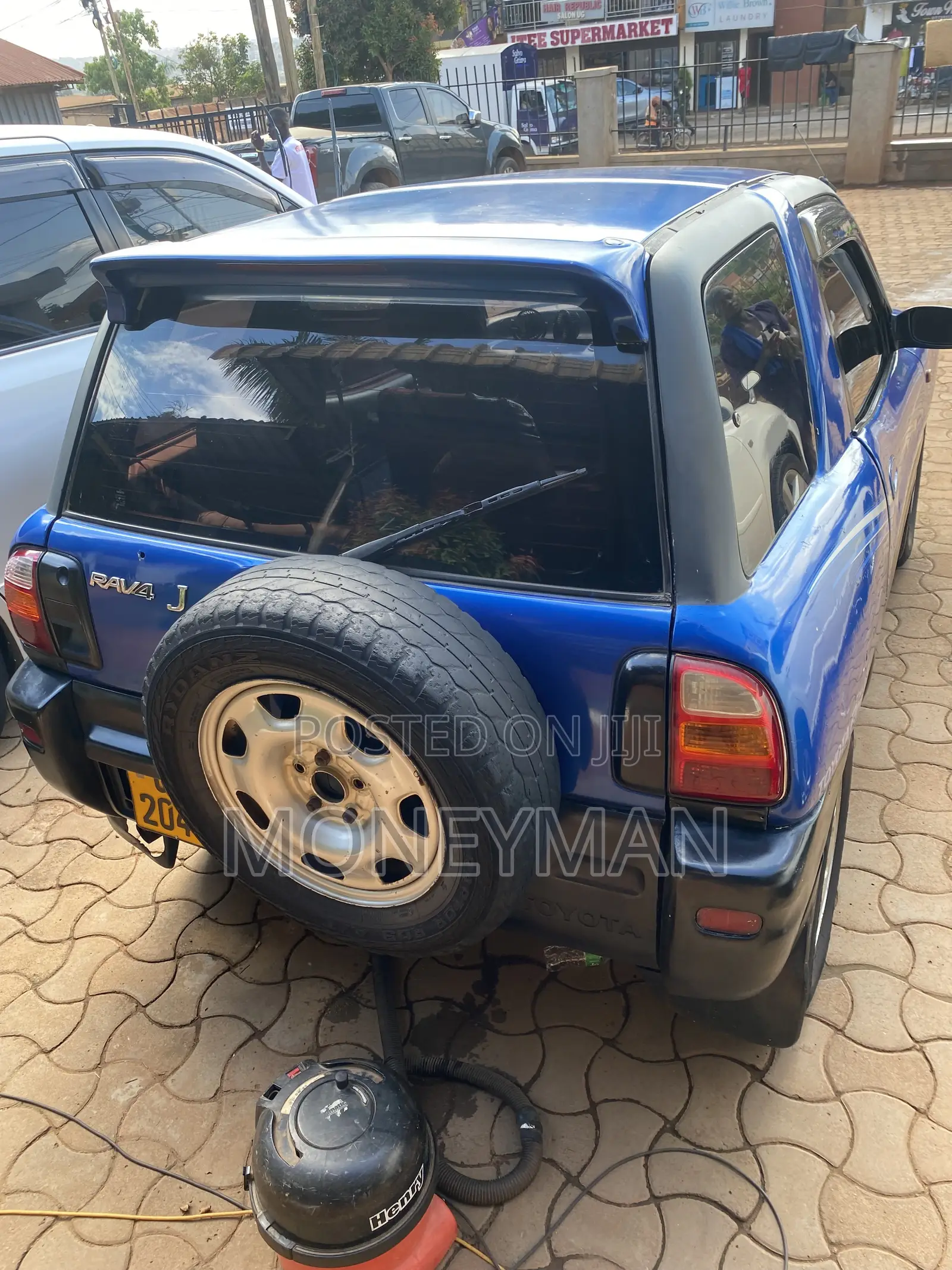 Toyota RAV4 1995 Blue