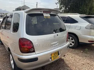 Toyota Corolla Spacio 2000 Silver