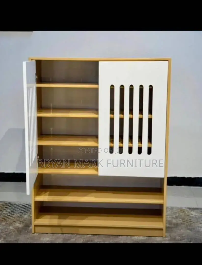 Modern Shoe Stand