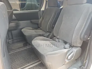 Toyota Noah 2013 Silver