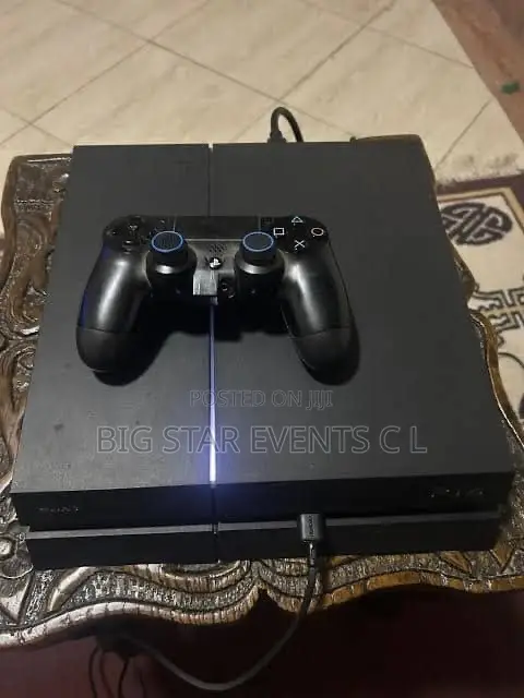 PS4 Slim With 2 Pads and 10 Games