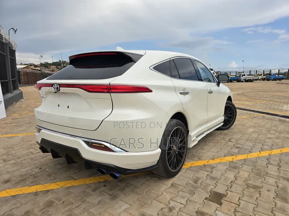 Toyota Harrier Z 2021 White