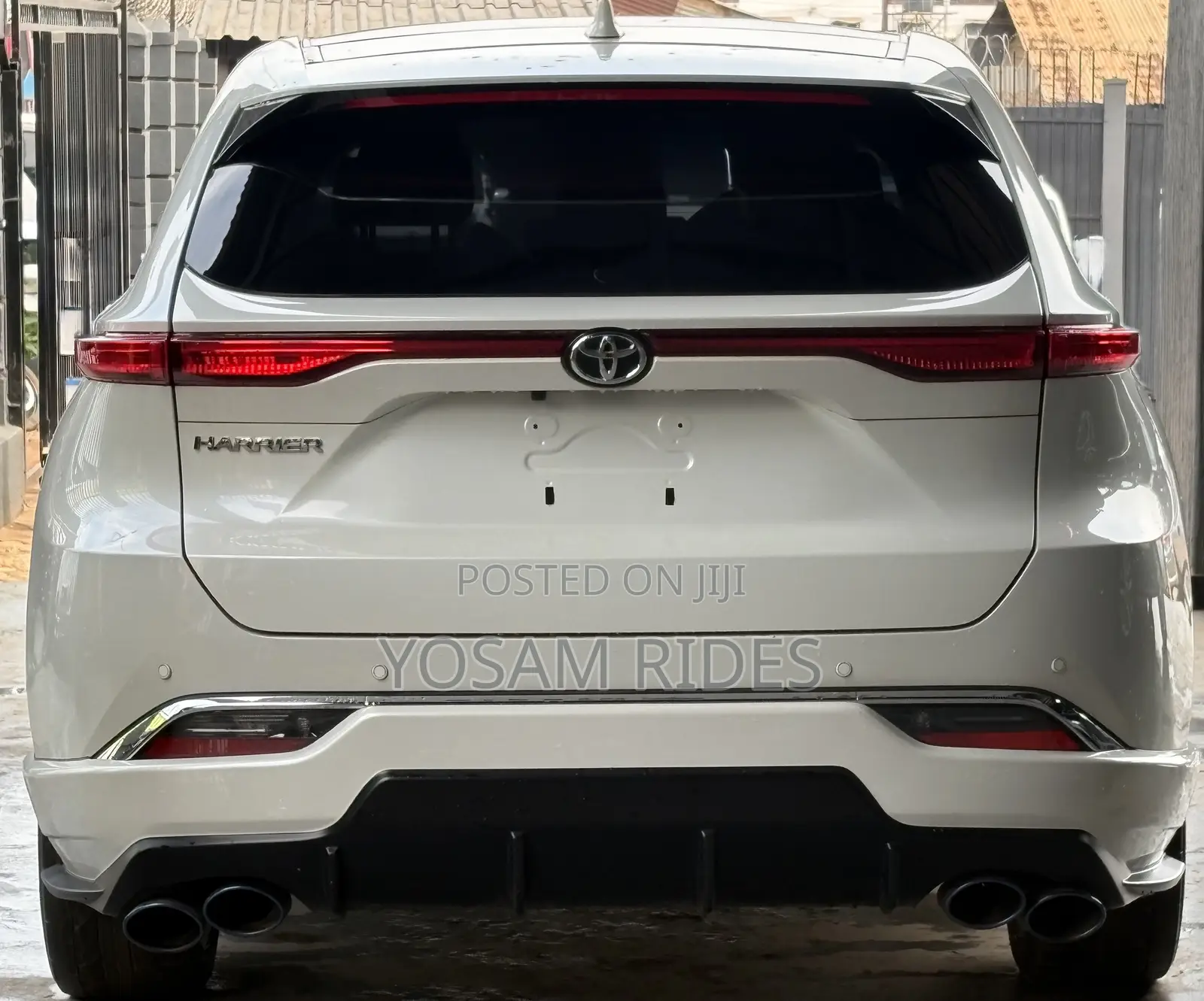 Toyota Harrier 2.0 2021 White