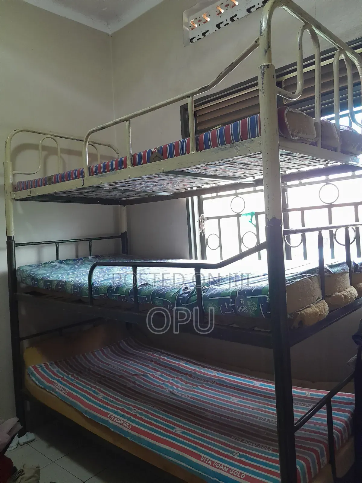 Triple Bed