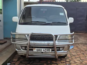 Toyota HiAce 1998 White