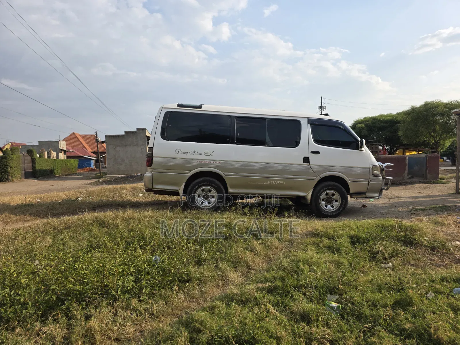 Toyota HiAce 1998 White