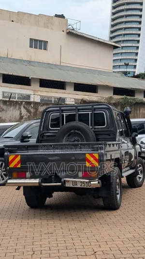 Toyota Land Cruiser 79 Series 2017 Gray