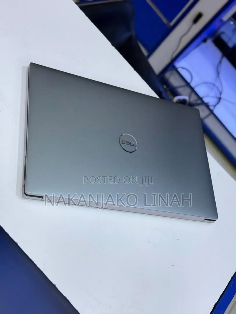 Laptop Dell Precision 5560 16GB Intel Core i7 SSD 512GB