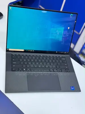 Laptop Dell Precision 5560 16GB Intel Core i7 SSD 512GB