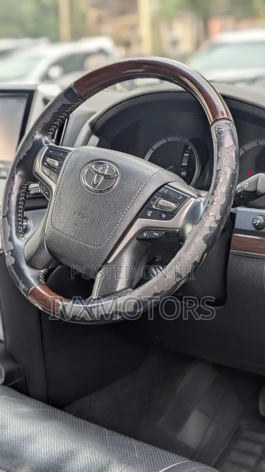 Toyota Land Cruiser 4.6 V8 ZX 2017 Black