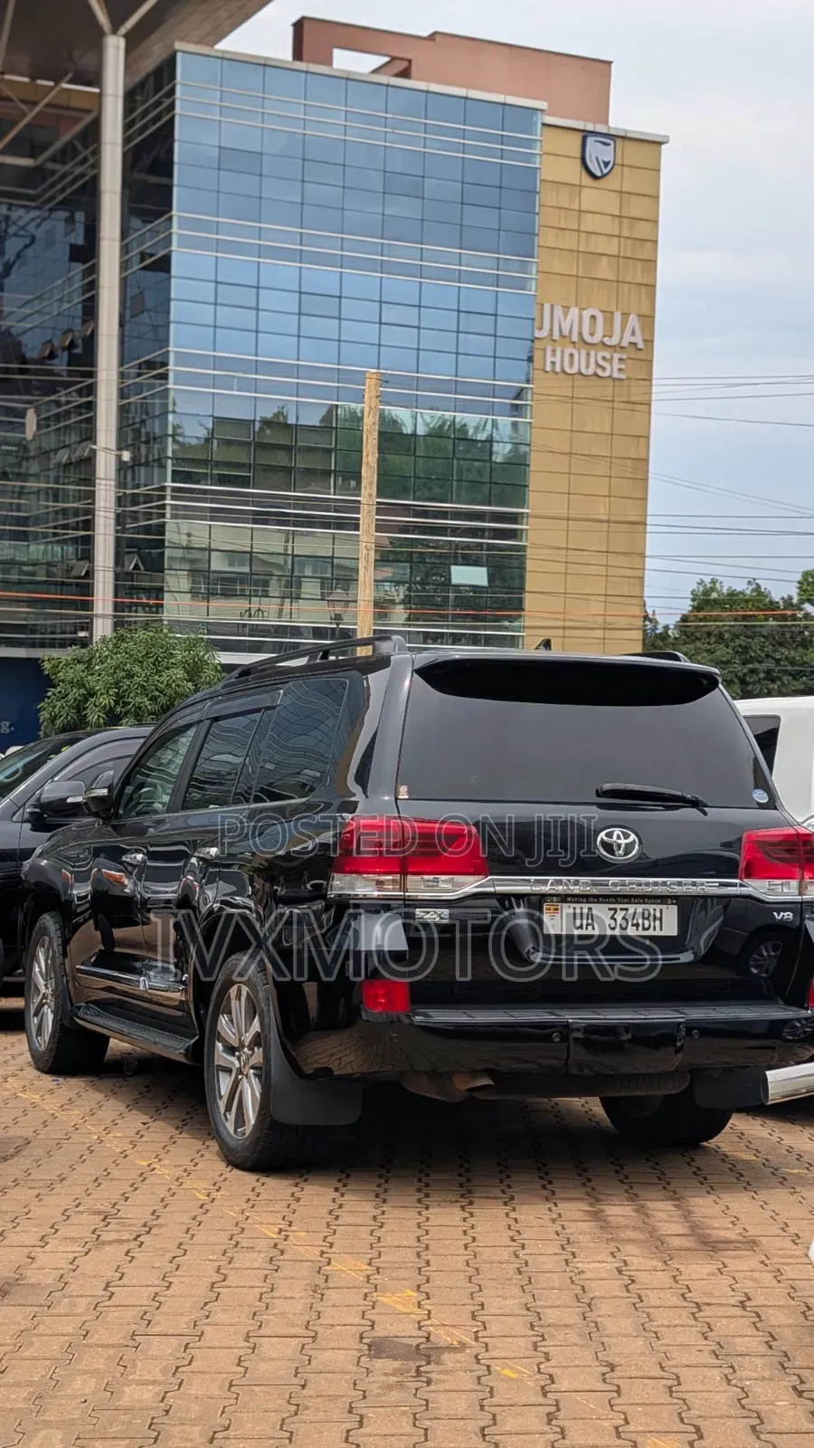 Toyota Land Cruiser 4.6 V8 ZX 2017 Black