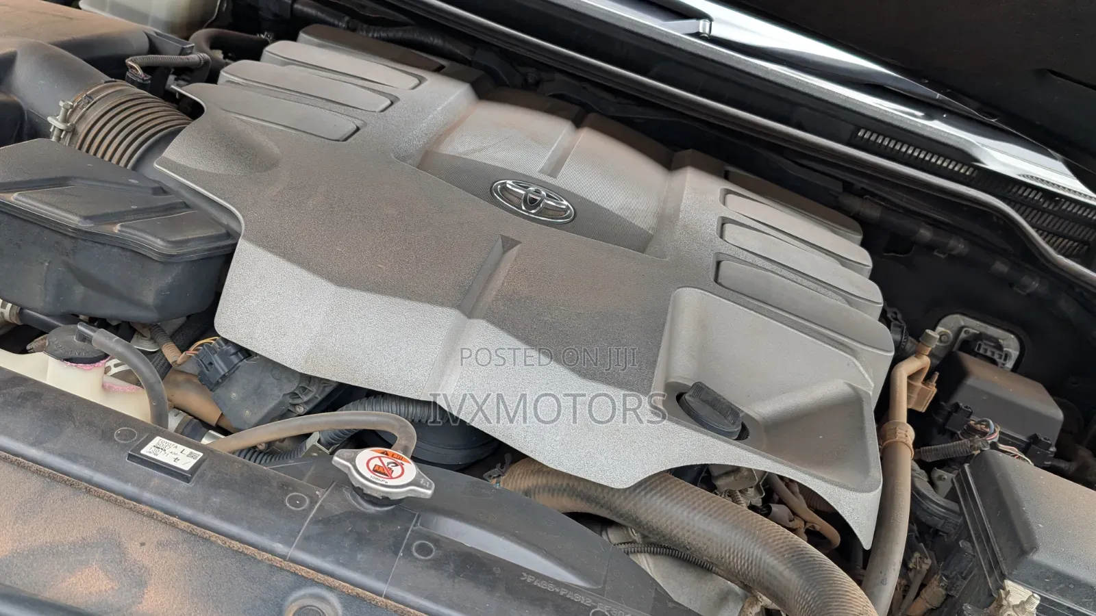 Toyota Land Cruiser 4.6 V8 ZX 2017 Black