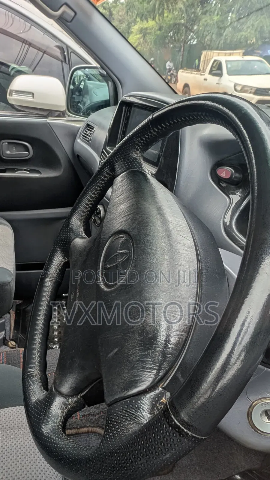 Toyota Noah 2.0 FWD (8 Seater) 2002 Silver