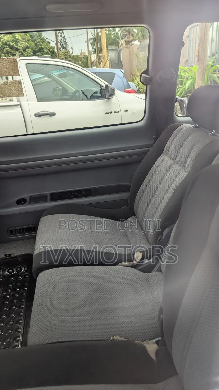 Toyota Noah 2.0 FWD (8 Seater) 2002 Silver
