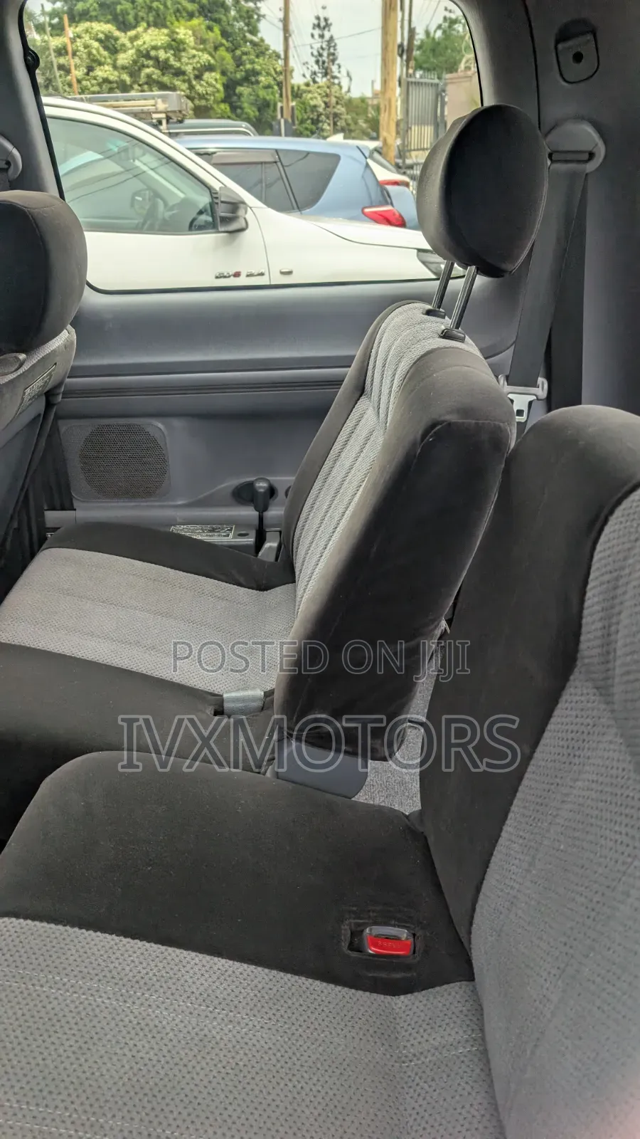 Toyota Noah 2.0 FWD (8 Seater) 2002 Silver