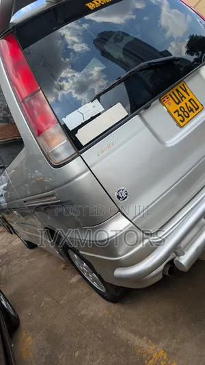 Toyota Noah 2.0 FWD (8 Seater) 2002 Silver