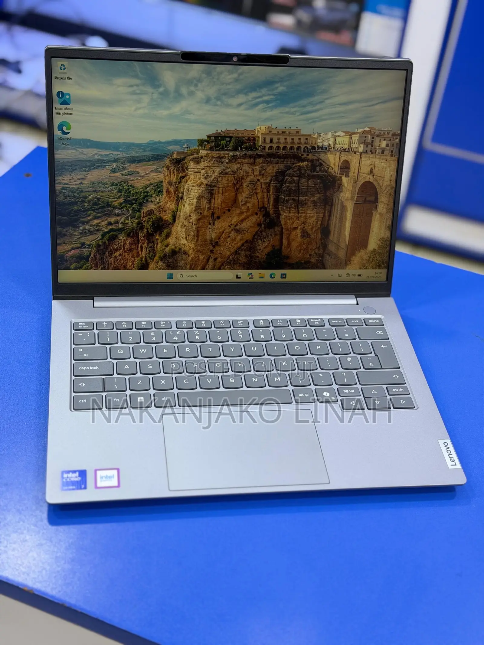 Laptop Lenovo ThinkBook 14 G8 IAL 16GB Intel Core Ultra 7 SSD 4T