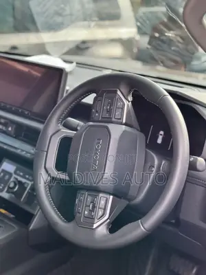 Toyota Hilux 2026 Gray