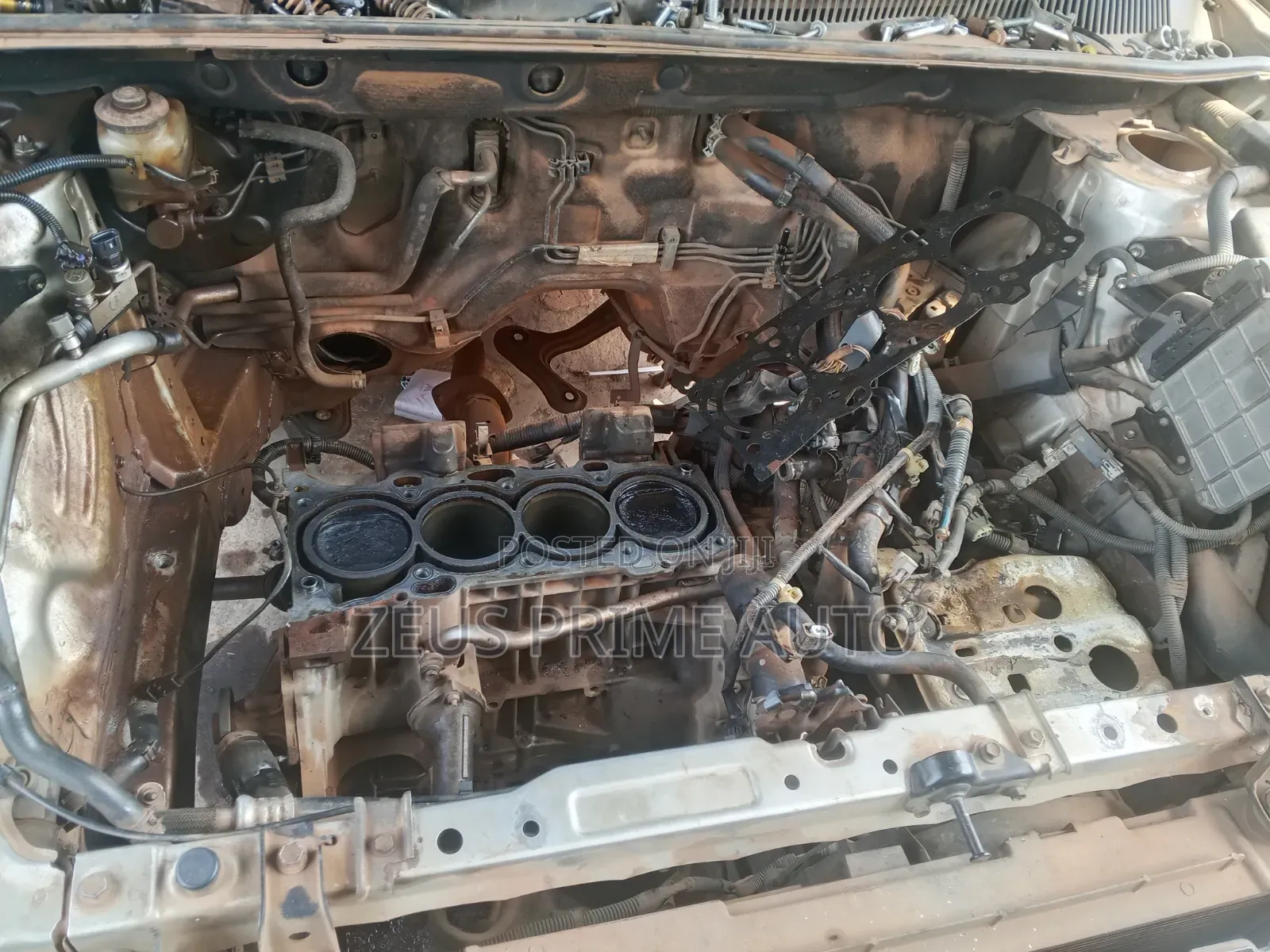 Mechanics of a Toyota RAV4 2008