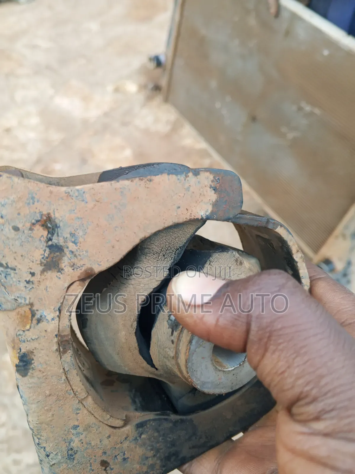Mechanics of a Toyota RAV4 2008