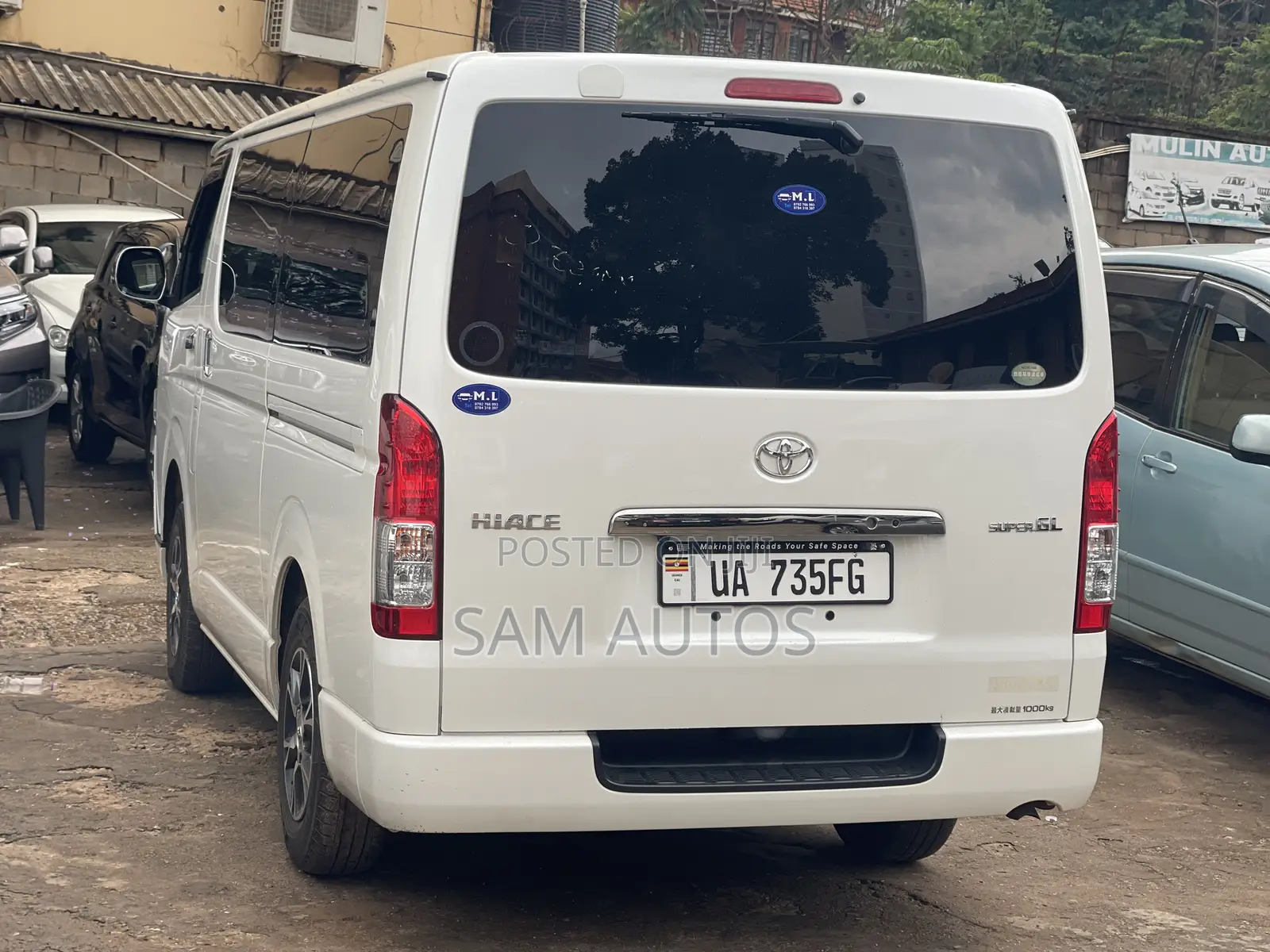 Toyota HiAce 2018 White