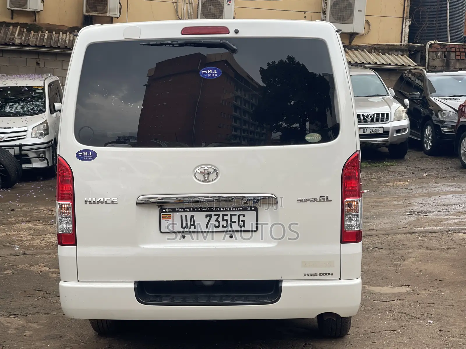 Toyota HiAce 2018 White