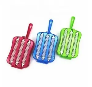 Manual Carpet Sweeper or Handheld Carpet Brush for Cleaning Rugs