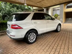 Mercedes-Benz M Class ML 350 BlueTEC 4Matic 2013 Blue